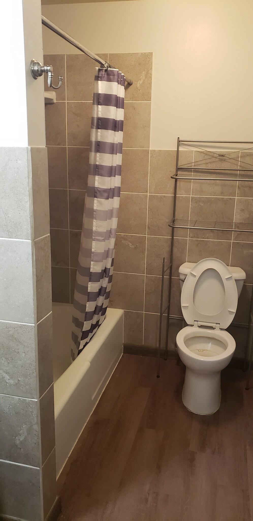 Building Photo - 704 S 3rd St