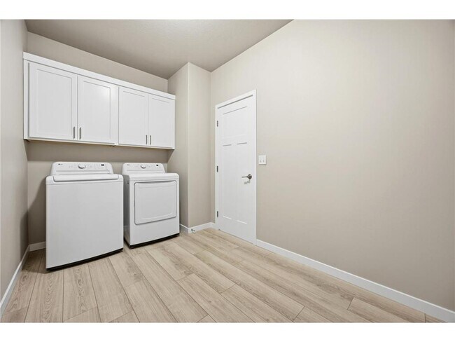 Building Photo - 4759 32nd St S