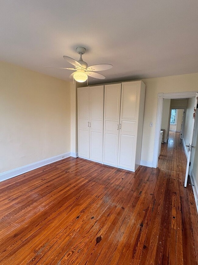 Building Photo - Gorgeous Hampden 2bd/2ba w/ Fin Bsmt, W/D, A/C and more! Available now