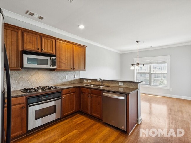 Building Photo - Cozy 2 Bedroom/2.5 Bath Townhome in Atlanta