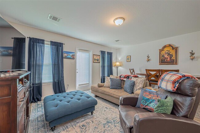 Building Photo - 15708 Del Norte Dr