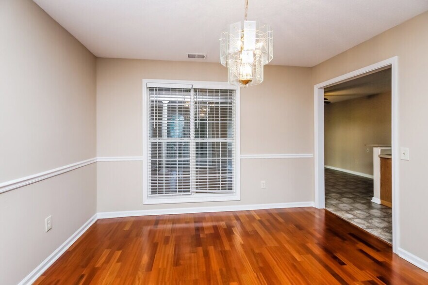 Building Photo - 6857 Robinwood Trail