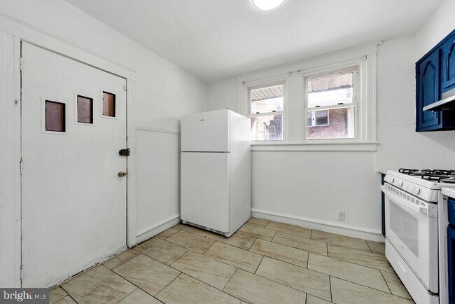 Building Photo - 387 Bayard Rd