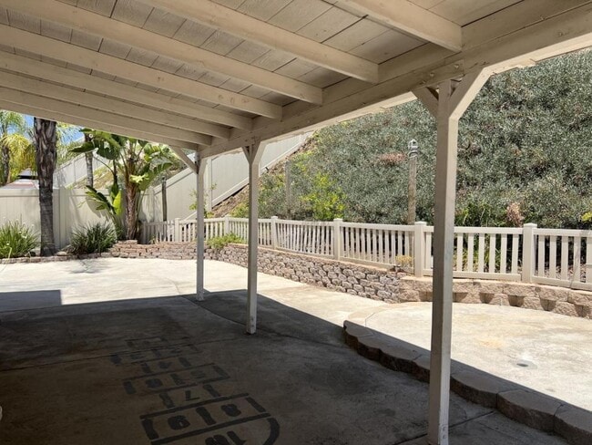 Building Photo - 27749 Hackberry St