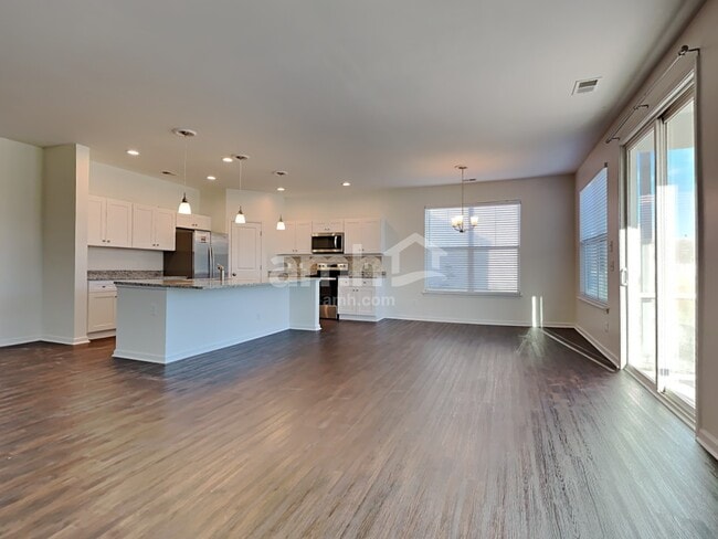 Building Photo - 103 Westover Dr