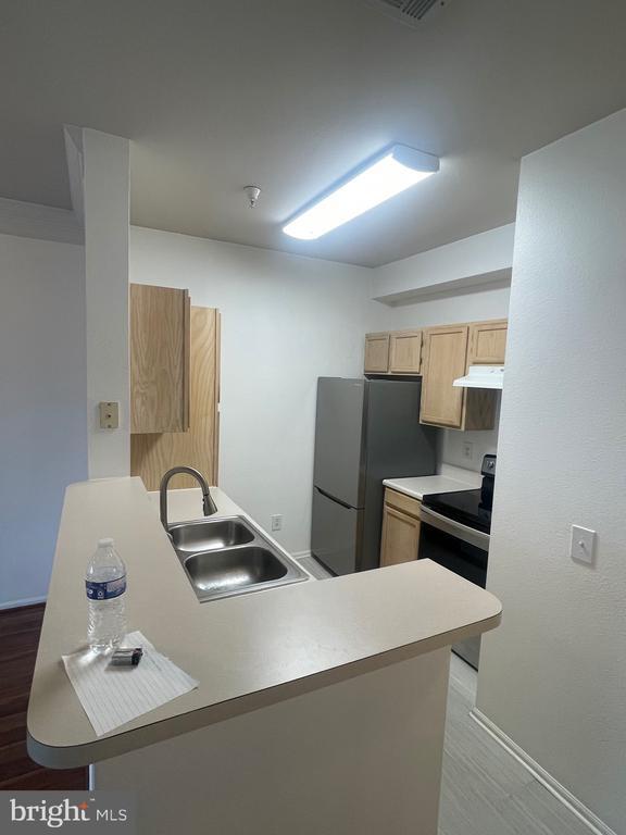 Building Photo - 1530 Spring Gate Dr.