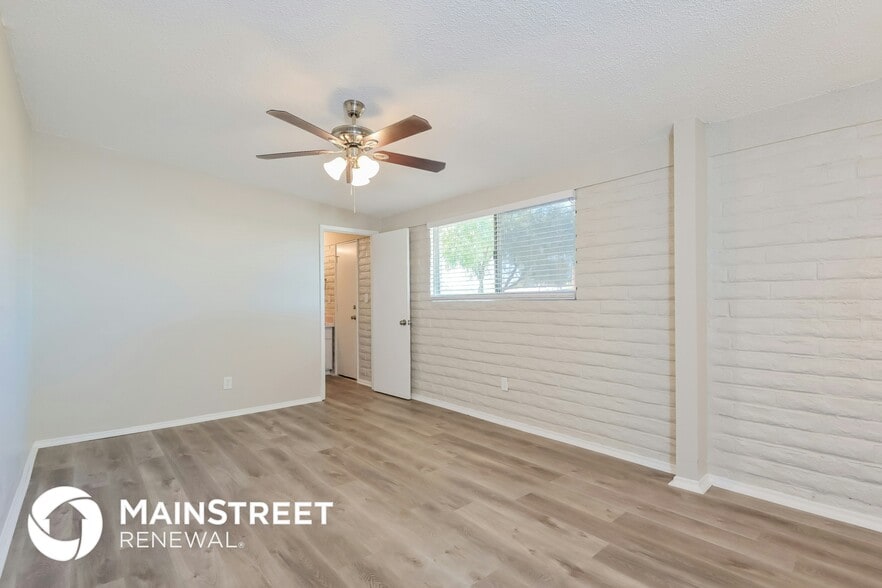 Building Photo - 8467 E Shasta Dr