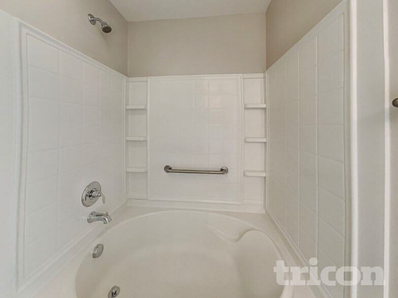 Building Photo - 843 Bitting Hall Cir