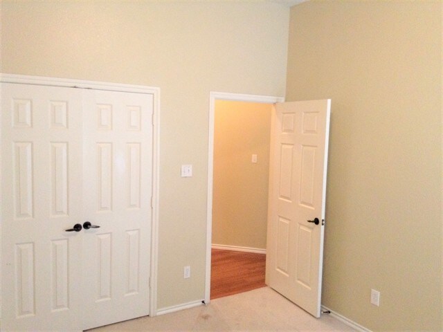 Building Photo - 522 Flora Vista Ct