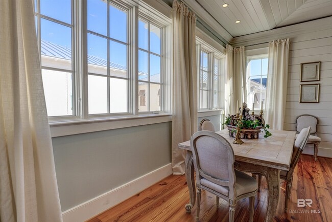 Building Photo - 4 Downtown Founders Ln