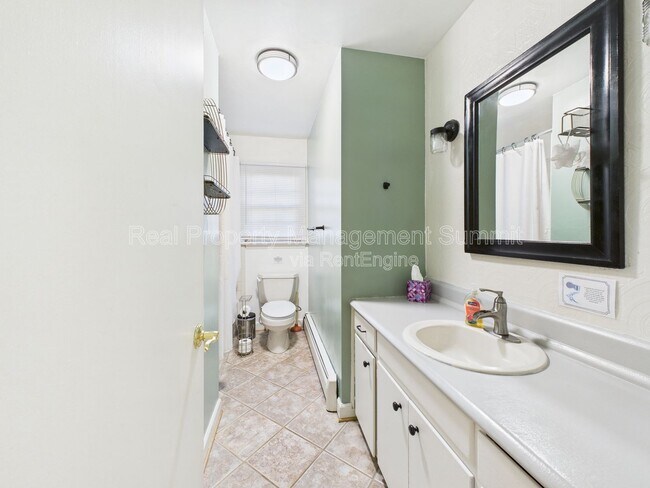 Building Photo - 1508 Chesley Pl