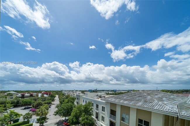 Building Photo - 1200 Town Center Dr