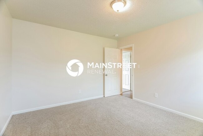 Building Photo - 5 Bedroom Pet-Friendly Home in TRUSSVILLE, AL with Main Street Renewal