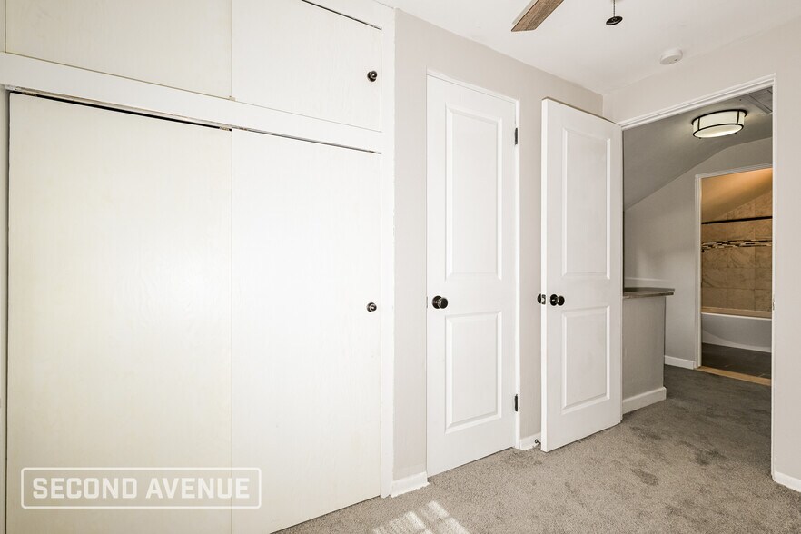 Building Photo - 1254 Edgewood Dr