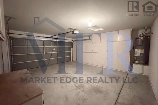 Building Photo - 3Bed/2Bath Home at Northern/107th Ave! $199 MOVE-IN SPECIAL! Ready for Immediate Move-In!