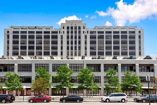 Building Photo - 360 Furman St