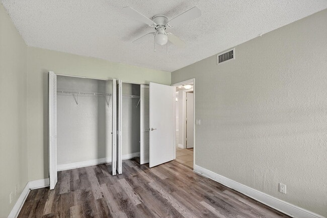 Building Photo - 1400 Windorah Way