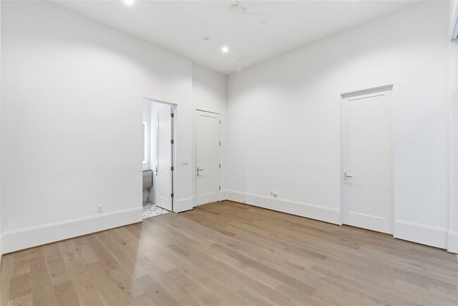 Building Photo - 6273 Piping Rock Ln