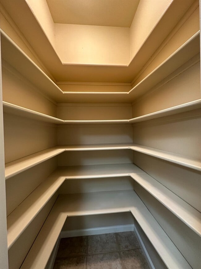 Building Photo - 535 W Decatur Ave