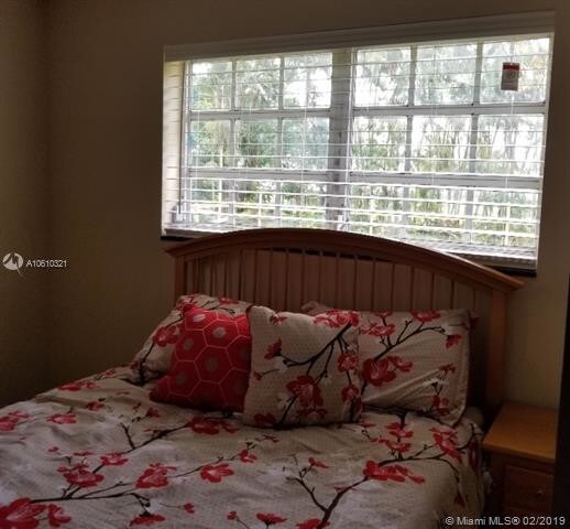 Building Photo - 6230 Melaleuca Rd