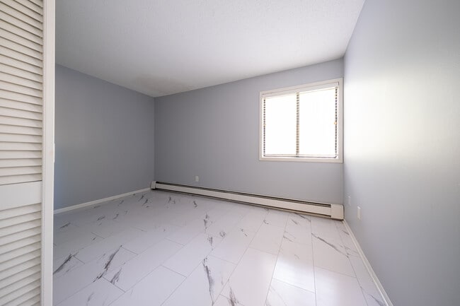 Building Photo - 7186 72nd Ln N