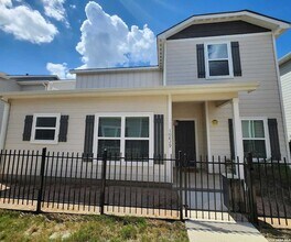 Building Photo - 10829 Emerick St