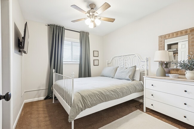 Building Photo - 616 Lemaster Ave