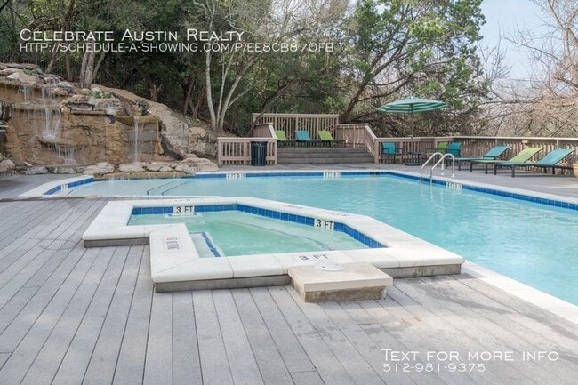 Building Photo - The Falls on Bull Creek