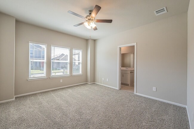 Building Photo - 3113 Pecan Farm Ln