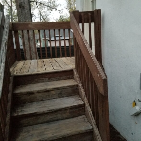 Building Photo - 332 Dennis Ave