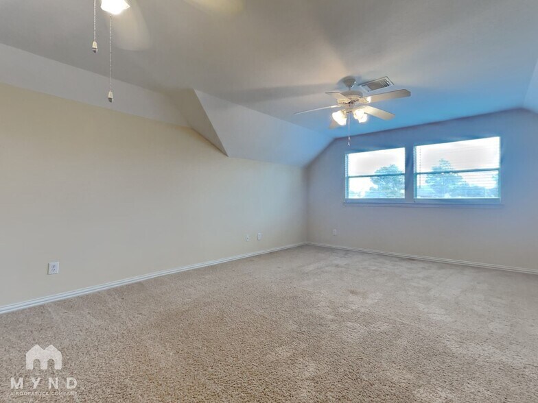 Building Photo - 3009 Fallbrook Ct