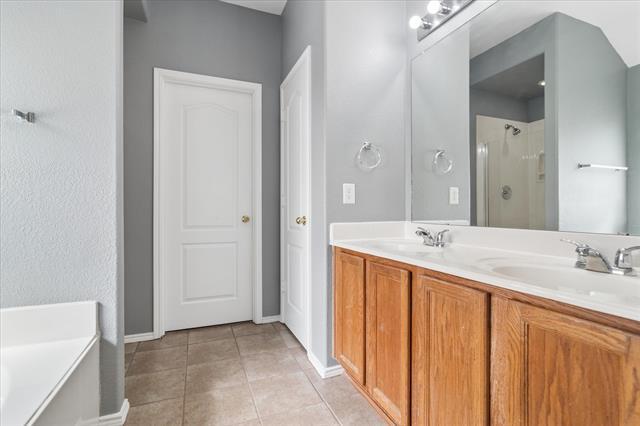 Building Photo - 2657 Red Spruce Dr