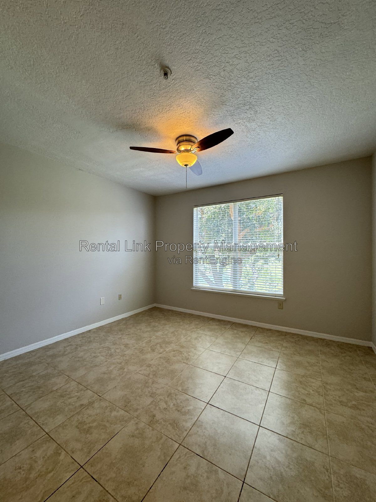 Building Photo - 11530 Villa Grand