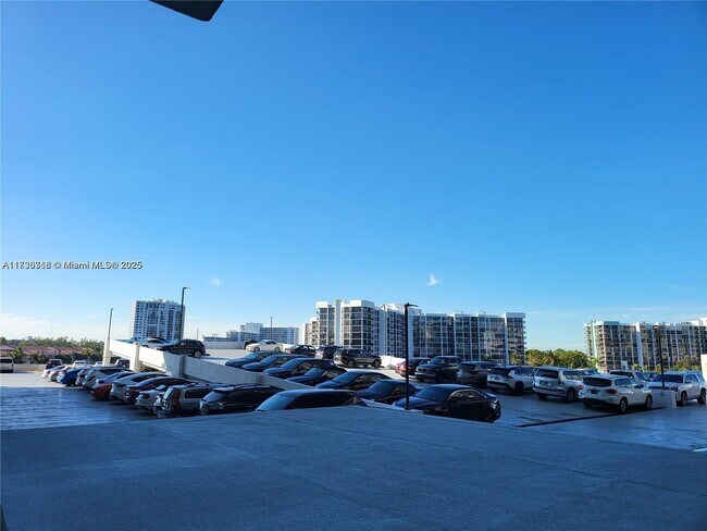 Building Photo - 3800 S Ocean Dr