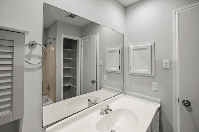 Building Photo - 4303 Morris Ct