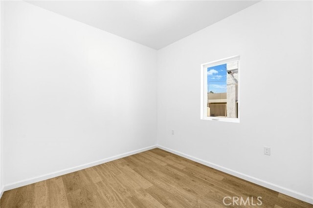 Building Photo - 1375 N Mentor Ave