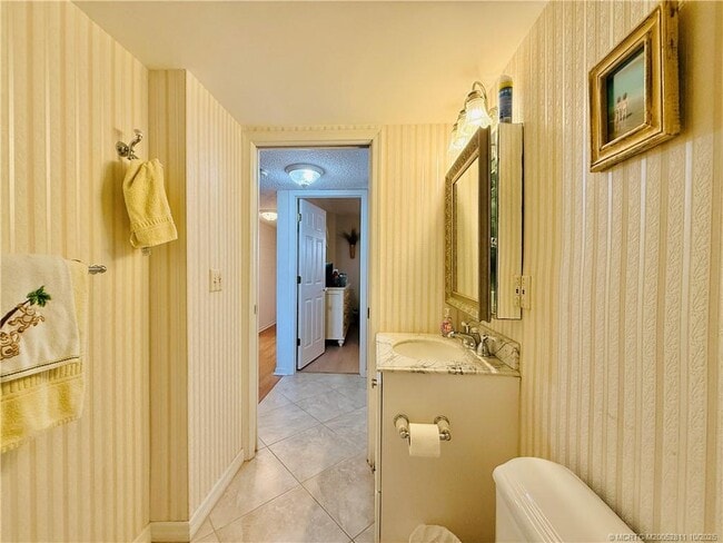 Building Photo - 9400 S Ocean Dr