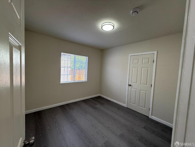 Building Photo - 25696 Lander Ave