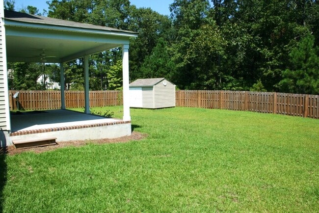 Building Photo - 4 bedroom cul de sac lot