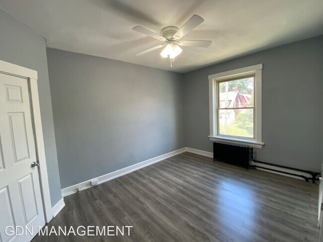Building Photo - 2731 Harris Ave