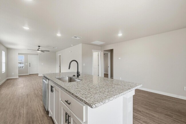 Building Photo - 426 Elmont St