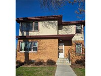 Building Photo - 3747 2nd St NE