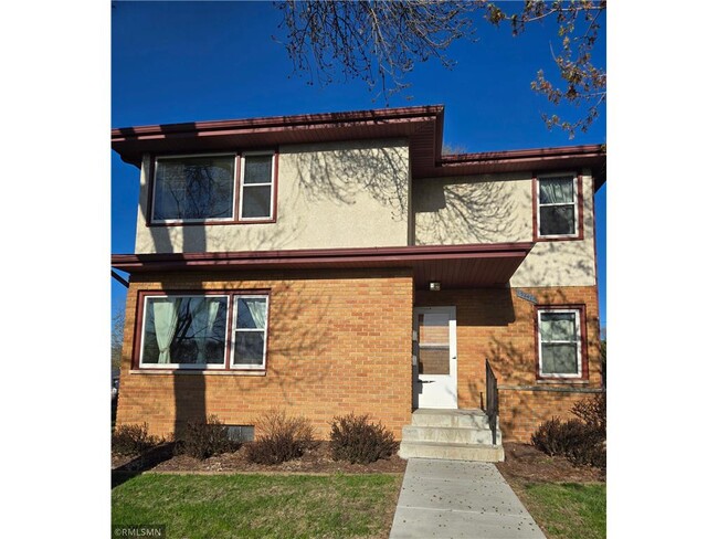 Primary Photo - 3747 2nd St NE
