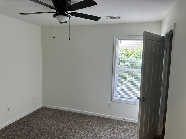 Building Photo - 1231 Autumn Wood Trail