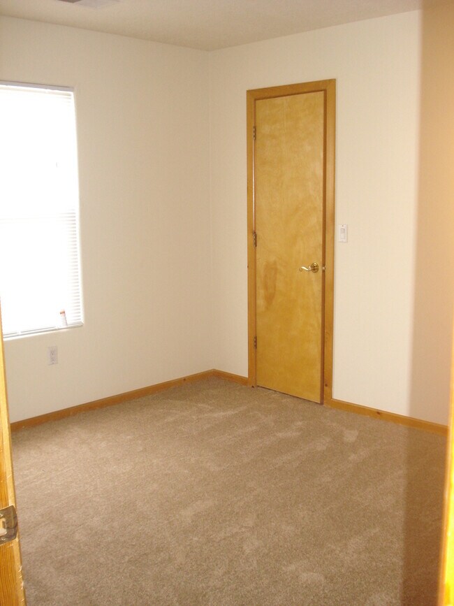 Building Photo - 6124 Nassif Ct NW