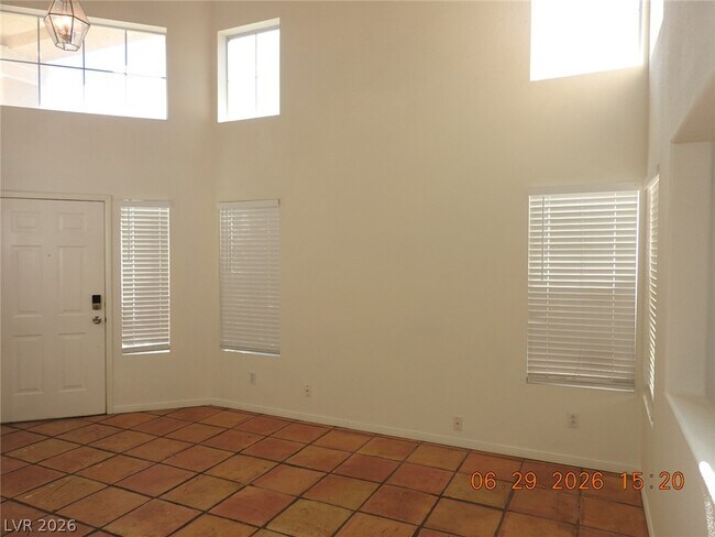 Building Photo - 742 Endicott Ct