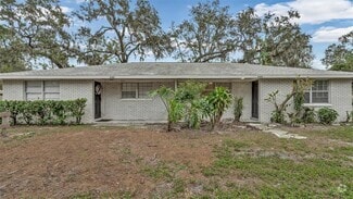 Building Photo - 5303 Oakwood Ct