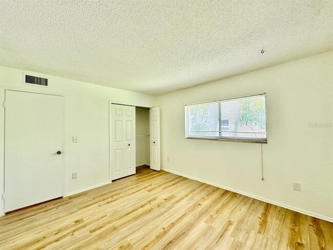 Building Photo - 11703 Raintree Village Blvd