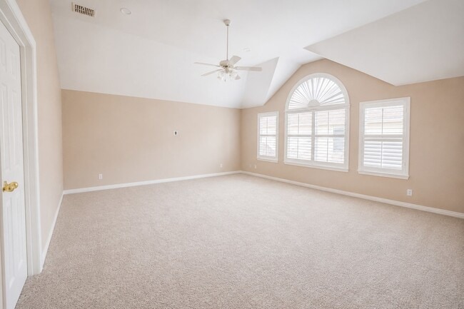 Building Photo - 4453 Red Barn Dr
