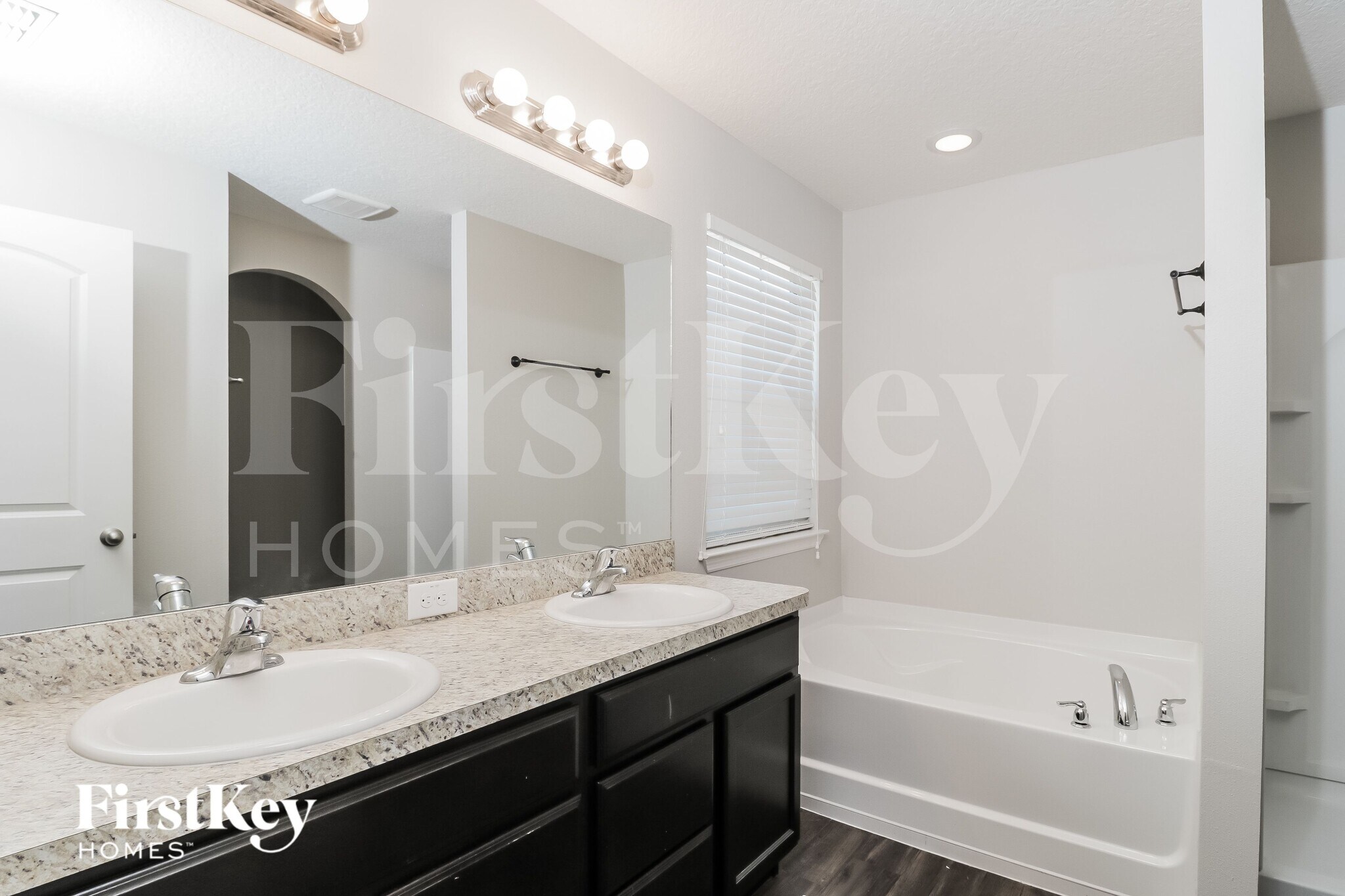 Building Photo - 6218 Manitoba Dr